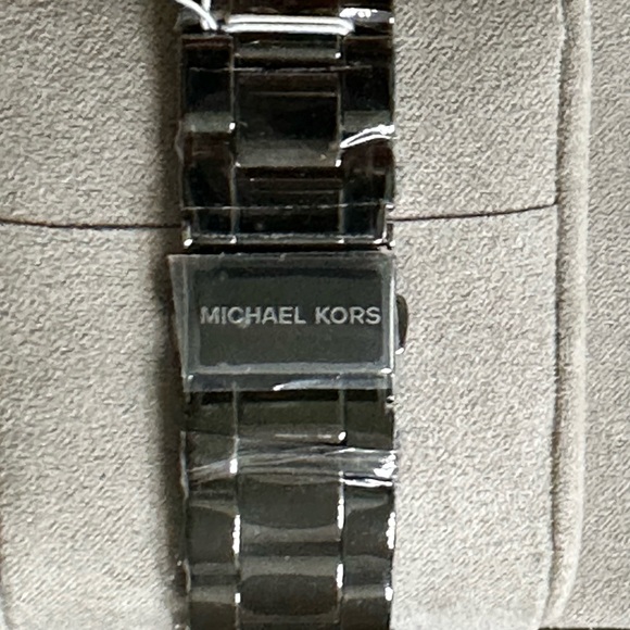 MICHAEL KORS MK6974 EVEREST GUNMETAL CHRONOGRAPH DIAL BRACELET BAND WOMENS WATCH - Picture 15 of 15